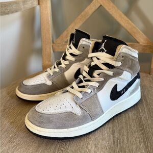 Nike Air Jordan 1 Mid SE Craft Basketball Shoes Grey/Black-youth size 6-unisex